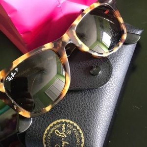 Tortoise Shell Raybans